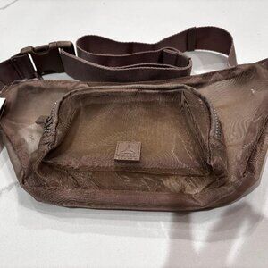 Reebok 100% Nylon 2 Compartment Adjustable Strap Mesh Fanny Pack Belt Bag NWT
